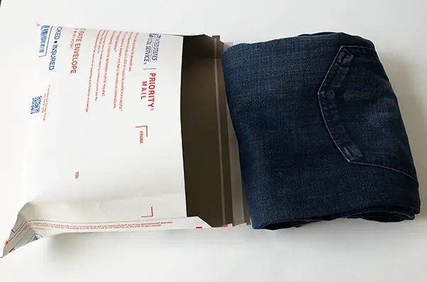 usps flat rate padded envelope overseas